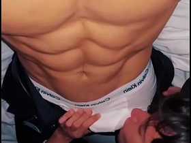 我把屁股献给我闺蜜单身派对的脱衣舞郎 chinese gay dreads porn