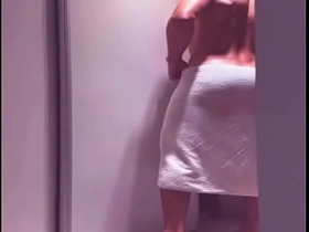 在淋浴间撞见醉酒好友帮他发泄郁闷 gay sex videos asian videos