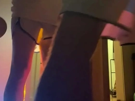 教练对嫩徒弟的严厉惩罚 - 免费版 hot gay porn clips