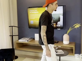 跟老婆吵架后跟兄弟喝酒结果搞成这样 kept tight-lipped asian gay porn