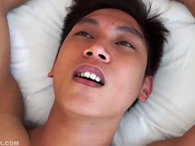 变态男孩Vahn和Rave无套狂干 hot gay porn site