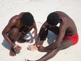 黑人嫩屌Sameul和Wilson无套交媾 sg jc gay porn