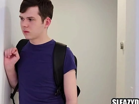 继父趁继母不在家和继子搞基 gay chinese crying porn