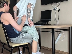 找继兄辅导作业结果被深喉口交爆菊 第一部 www asian gay sex videos