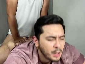 趁他老婆睡着...继父在房间里把我当婊子干 - 同志乱伦 无套内射肛交 japanese office porn gay