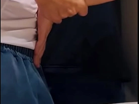 几杯黄汤下肚后 我尝了好奇直男的大屌 japanese hospital gay porn