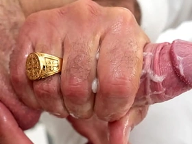 老石匠费利克斯·坎普在所谓面试中把学徒迪伦·泰德斯搞到勃起！这帮石匠真他妈乱！ rex chinese gay porn