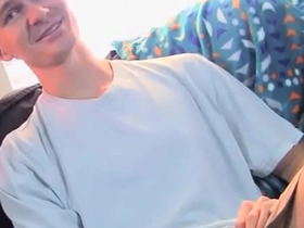 扎克兰德尔：伊桑霍克斯撸动并渴望榨干他大鸡巴的汁液 japanese sex gay porn