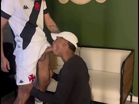 赌球输了把屁眼献给巴西佬 - 免费 chinese joyous porn story