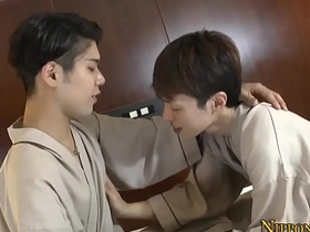 亚裔给同性小受口交 japanese gay porn big learn of