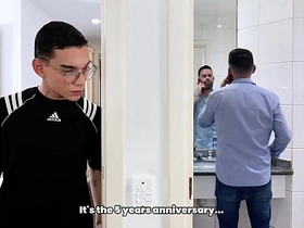 小骚货来帮忙 sex videos gay asian site