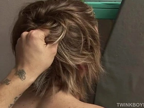 嫩仔Simon和Martin无套交媾 blissful porn asian tumblr