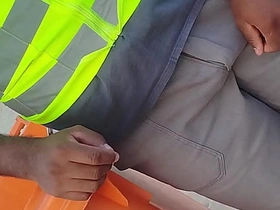 把饥渴工人带回家 muscled japanese gay porn