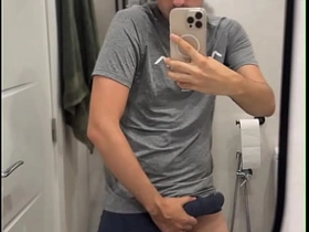 双性恋小伙炫耀大鸡巴并射出一大坨 chinese gay frottage porn