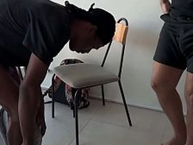 客户来询价结果被黑屌捅爆还吃了两发浓精 hot gay foreplay porn