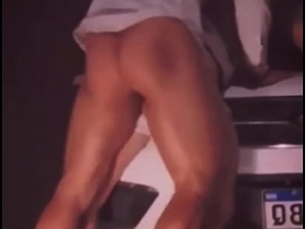 在邻居家门外野战巡航 chinese gay girl porn