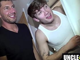 干完我们赶紧滚 Jordan Starr, Caden Dior, Blake Rivers, Lance Woods hot handsome gay porn