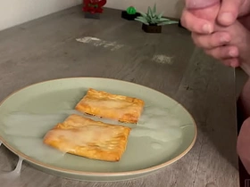 奶牛公牛自产六发浓精浇灌早餐 asian white gay couple porn