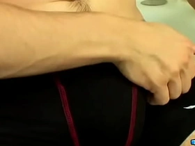 UndieTwinks: Bryce Corbin洗澡时硬到流水还猛撸 asian dilf gay porn