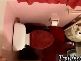 亚洲男同色情片 一屋子鸡巴撒尿 gay japan daddy porn