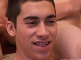 年轻三人组互吃精液 chinese gay doggystyle porn pics