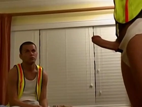 老爹性档案: 菜鸟Felix Andrews的紧穴吞下Richie Sabatini和Andrew Justice的肥屌 pinoy gay porn tube