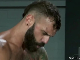 吉祥物骚扰小贩Jessie然后被操 asian gay sex videos in gym