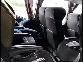 公交上发骚被偷拍 众人围观录像 asian couple merry sex videos