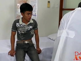 看诊时被无套中出的亚裔少年 gay porn indonesia sangetod