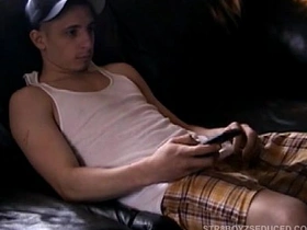 直男科瑞享受深喉服务 asian gay sex videos boys