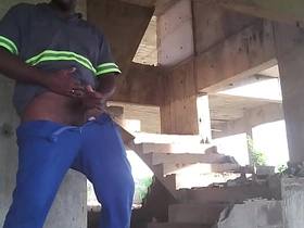 整天穿着精液糊满的靴子干活 korean gay porn movie