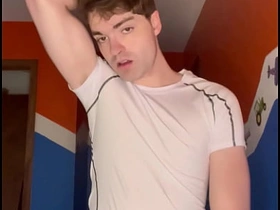 非法入室顺便爆操这个小骚货的屁眼 pinoy gay porn latest