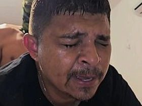 修车工用屁眼还债，被三根大屌轮着操 gay sex videos asian best