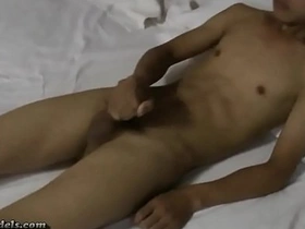 亚洲大屌男孩自慰 asian old man gay sexual relations videos