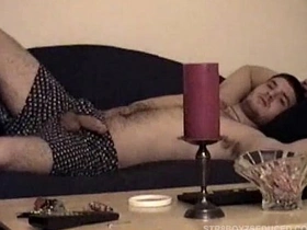 Vinnie给直男口交撸管 slim chinese gay porn