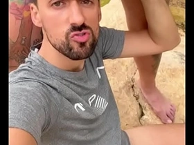 户外互嗦大屌的性感老爹们 japan gay handjob porn