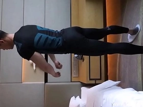 亚洲肌肉猛男脱光光 hot uncaring porn sites