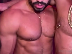 肥佬群P狂欢 korean jubilant porn