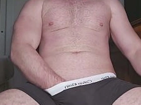 肌肉老爹PhantomGentX健身出汗 teasing快要爆裂的巨根 asian gay hostel sex videos