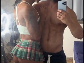 穿迷你裙的骚货被大鸡巴猛男干 hot unconcerned porn police