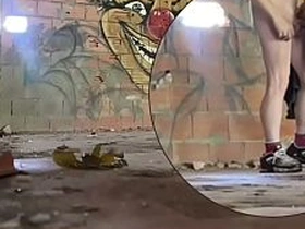 两个素人男孩在废弃大楼里偷欢被拍 happy-go-lucky porn hot pinoy