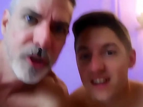 人形犬：Devin Jones与Richard Lennox激烈交媾 渴求下流游戏 chinese frottage cheerful porn